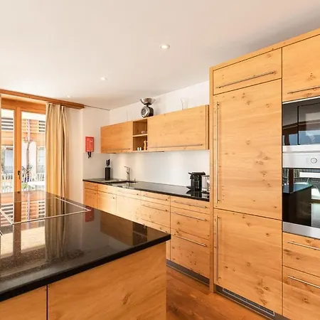 The Terrace - Grindelhomes グリンデルヴァルト